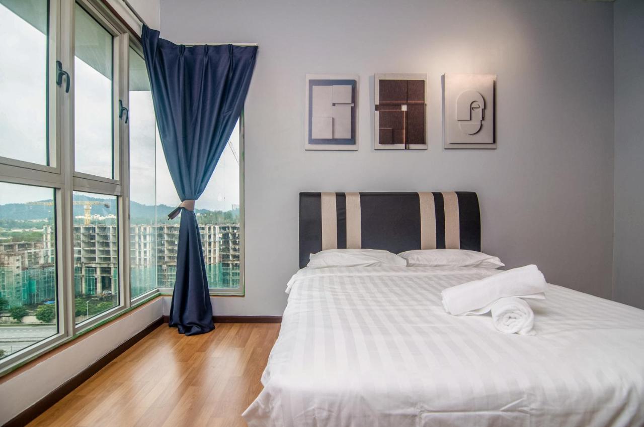 Flora Residence One South By Idealhub Seri Kembangan Exterior foto